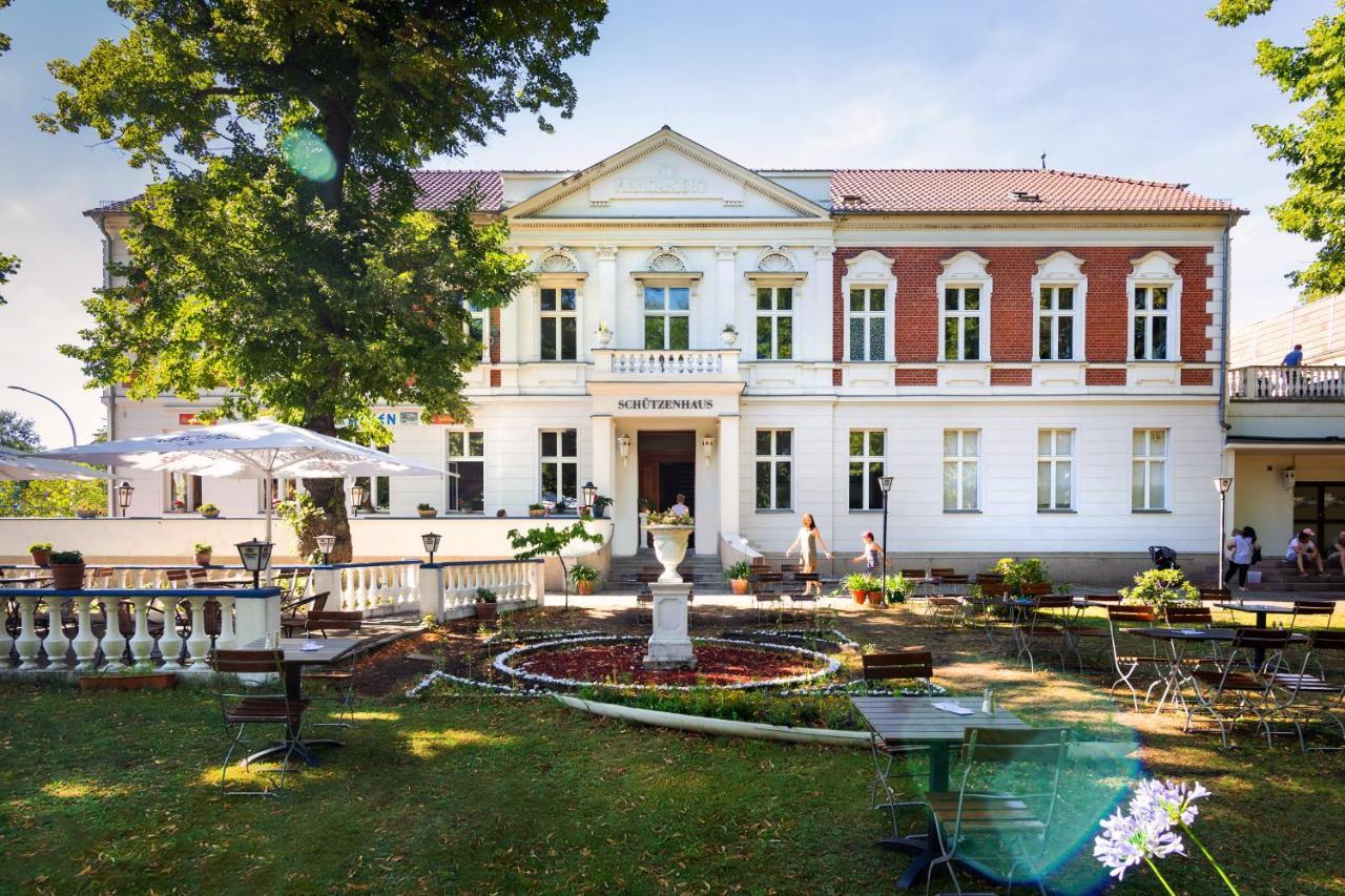 Hotel Am Hain Lübben Екстериор снимка